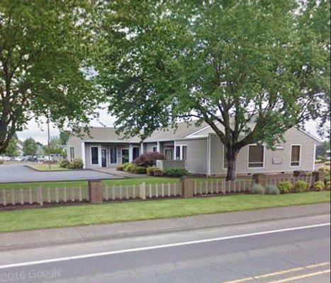 564 Glatt Cir Woodburn, OR