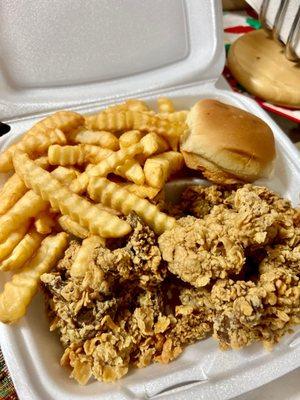 Dozen Liver / gizzards with fries