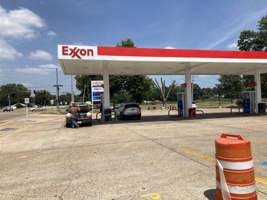 awning over fuel pumps