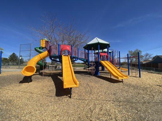 Different view of the playground.