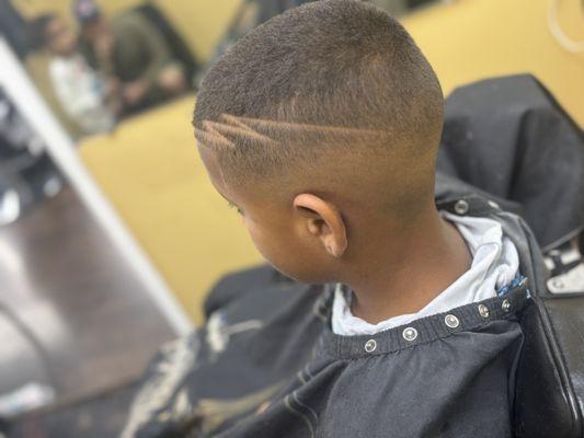 kids cut + design #booknow