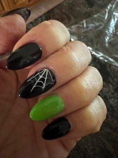 My beautiful nails ready for Halloween.