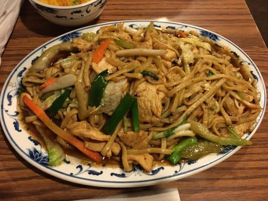 Chicken Lo Mein