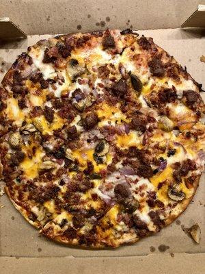 Cheeseburger pizza with bacon