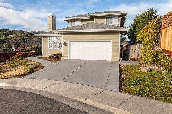 Sand finished concrete driveway and walkways. Ignacio, Novato.