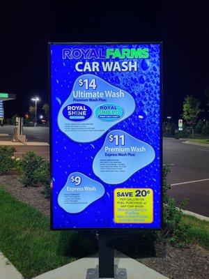 Royal Farms Car Wash signage