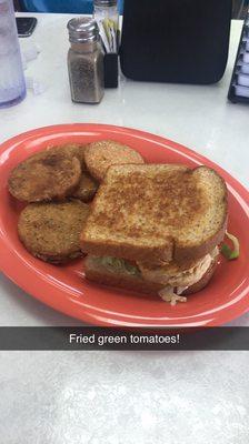 Fried Green Tomatoes and Grilled Chicken Sammich