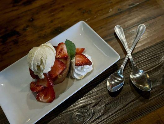 Homemade Strawberry shortcake