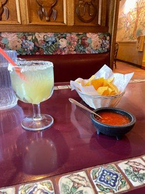 Margarita, chips & Salsa