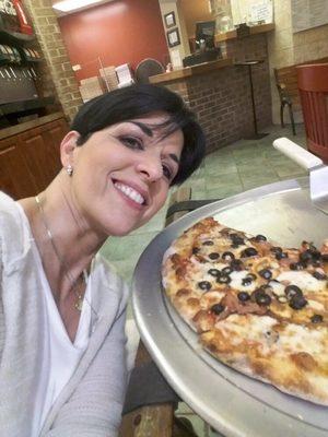 This pizza makes me smile!! Straight from Long Island NY to Melbourne FL for my favorite NY pizza!