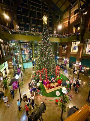 Atrium Christmas Tree