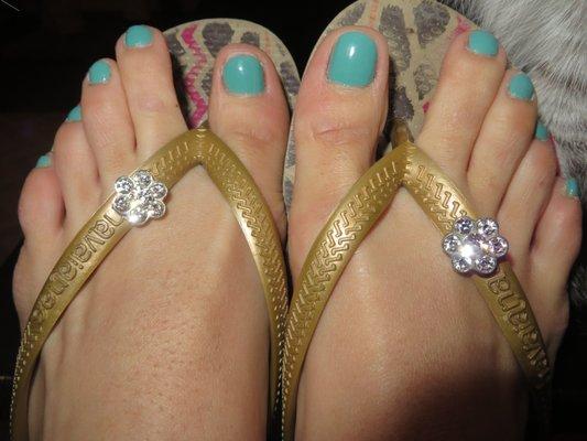 Three days since my pedi and my feet still look fabulous!