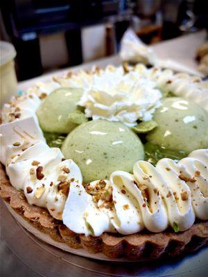 Pistachio fantasy tart