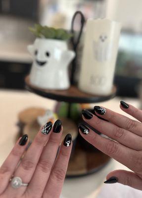 Spooky nails