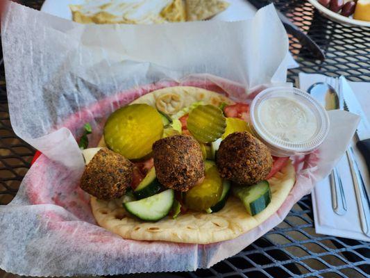 Falafel gyro