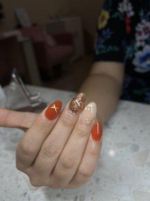 Short almond acrylic full set with glitter & simple nail art.