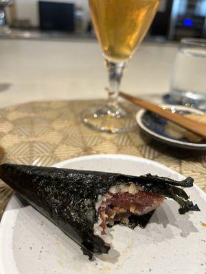 Tuna hand roll