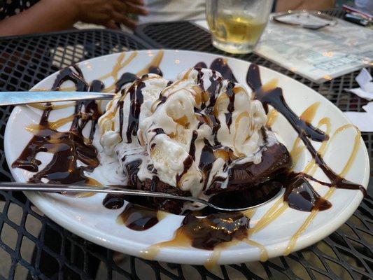 Brownie Sundae