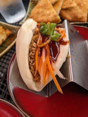 Pork bao bun