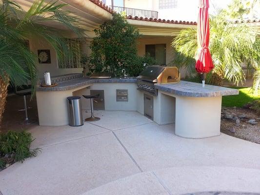 Outdoor kitchen