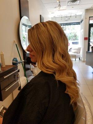 Glam waves by Kirstin