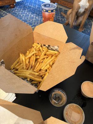 Small fry with fry sauce