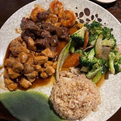 Filet and chicken hibachi