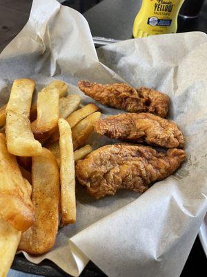 Chicken tenders and fries (chicken and waffle order)