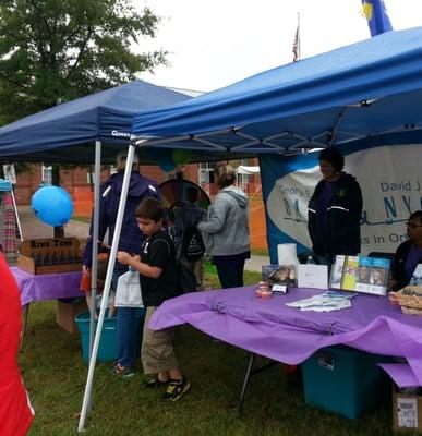 Rainy day at CHESTERFEST!