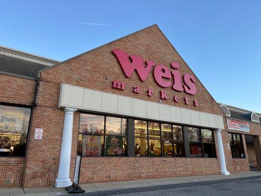 Weis Markets