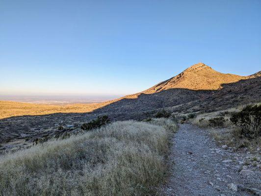 Aztec Cave Trail | Instagram: @telephonesmoothie