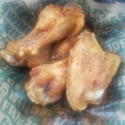 6 Lemon Pepper wings