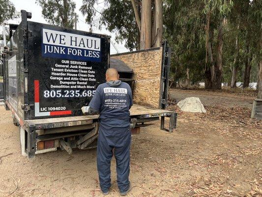 We Haul Junk For Less