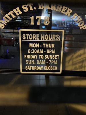 Store hours (as of December 2021)