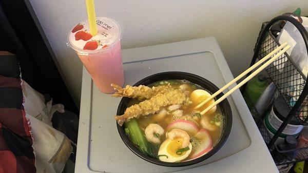 Fried Shrimp Tempura (5) Strawberry Milk Tea