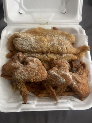 #14) 4 Pc. Wings/2 Pc. Catfish Combo