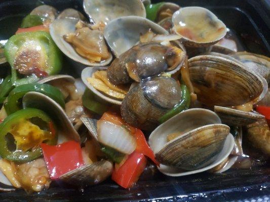 Clams in garlic sauce!!! Delicious!!!