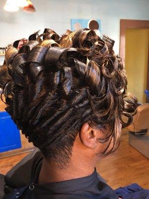 Purebodysalonspa Jazzy Cut & Curls!