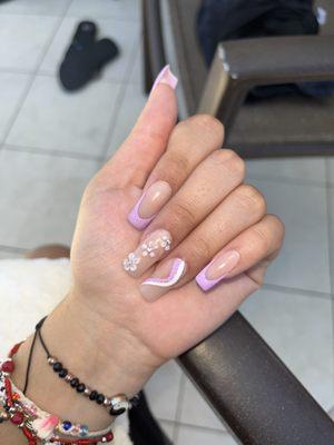 Queen Nails