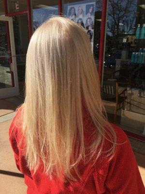 Blonde Color and Blow-dry