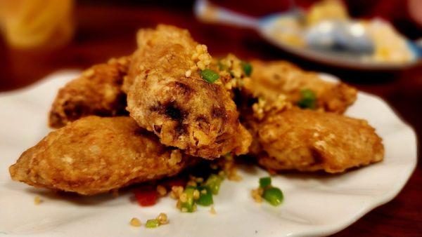 Salt and pepper chicken wings