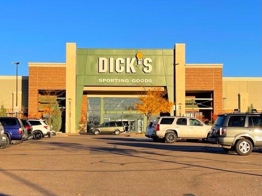 DICK'S Sporting Goods