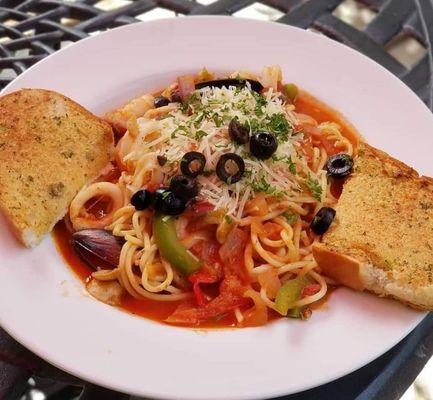 Spicy Seafood Pasta w/Tomato Sauce