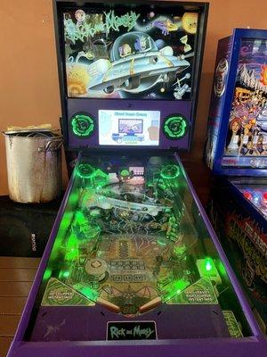 Rick and Morty pinball machine!