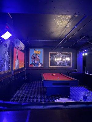 Pool table