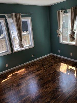 Laminate floor installation