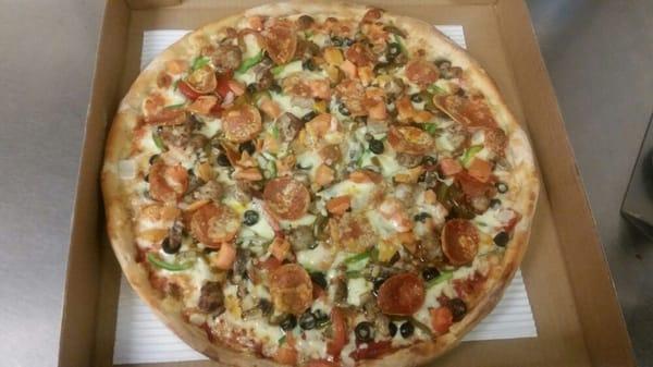 Golden Crust Special
Green peppers, onions, olives, mushrooms,  sweet peppers, tomatoes , pepperoni & sausage