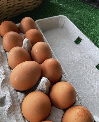 Organic Eggs from local farms.
 
 #LocalFarmEggs
 #OrganicEggs
 #Farmer'sMarket