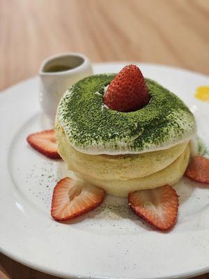 Matcha tiramisu souffle pancakes