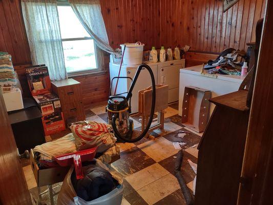 Laundry room (before)